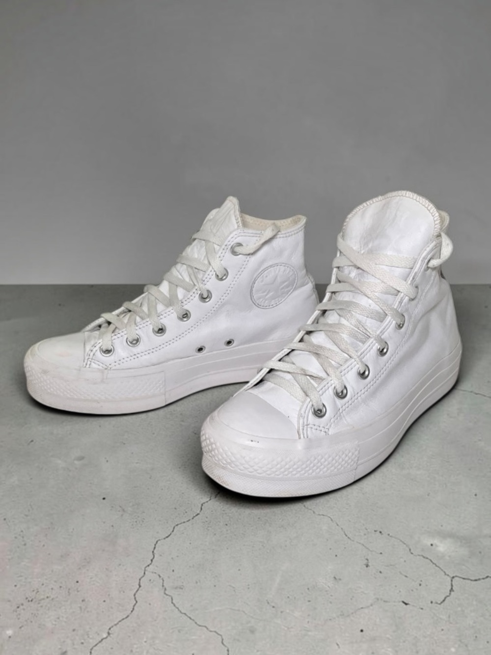 Converse Chuck Taylor All Star Lift Leather High Top White Women’s 8